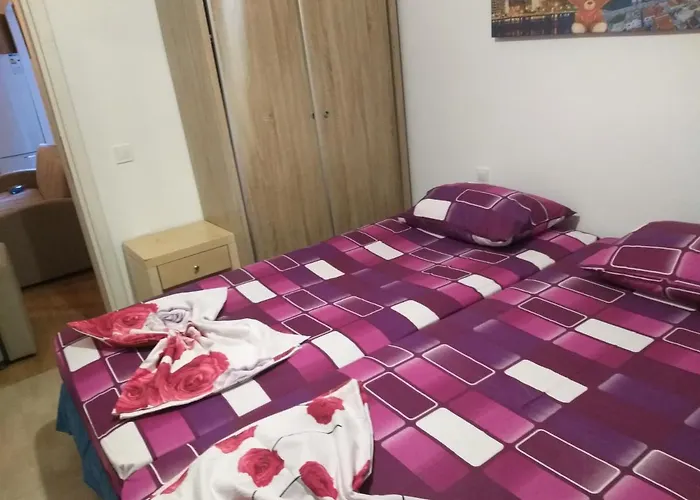 Klaidis House 公寓