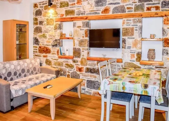 Klaidis House 公寓